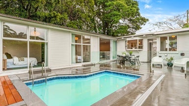 216 Onewa Road, Birkenhead, Auckland - Carousel 1