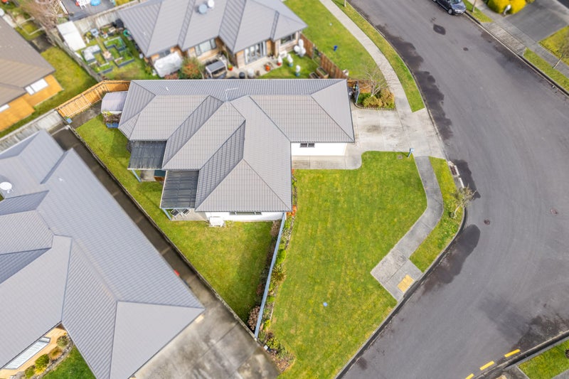 13 Talbot Grove, Trentham, Upper Hutt - Carousel 2