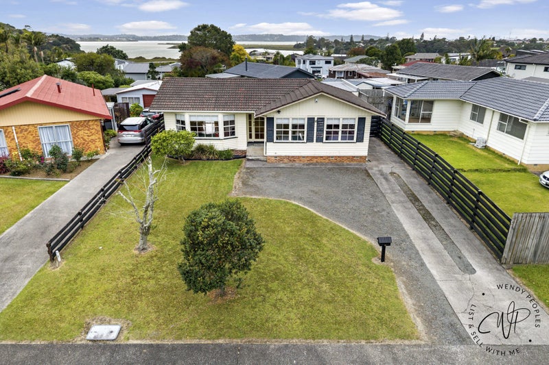 22 Allington Road, Massey, Auckland - Carousel 1