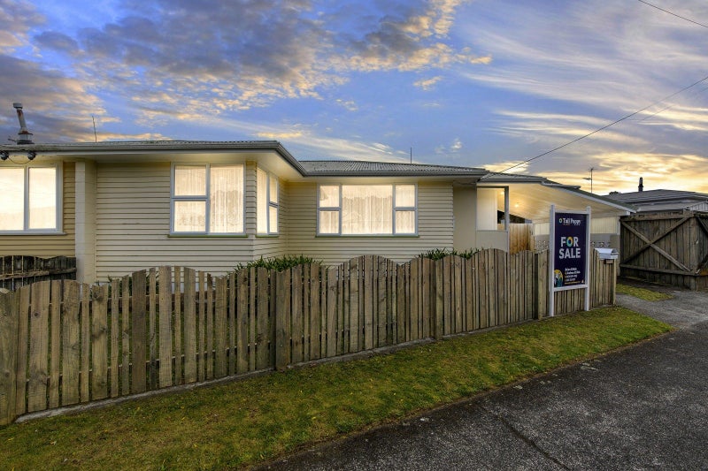 2/7 Benge Crescent, Clouston Park, Upper Hutt - Carousel 2