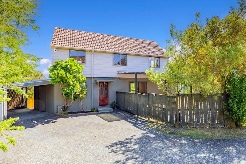 1/24 Tree View Avenue, Glenfield, Auckland - Carousel 1