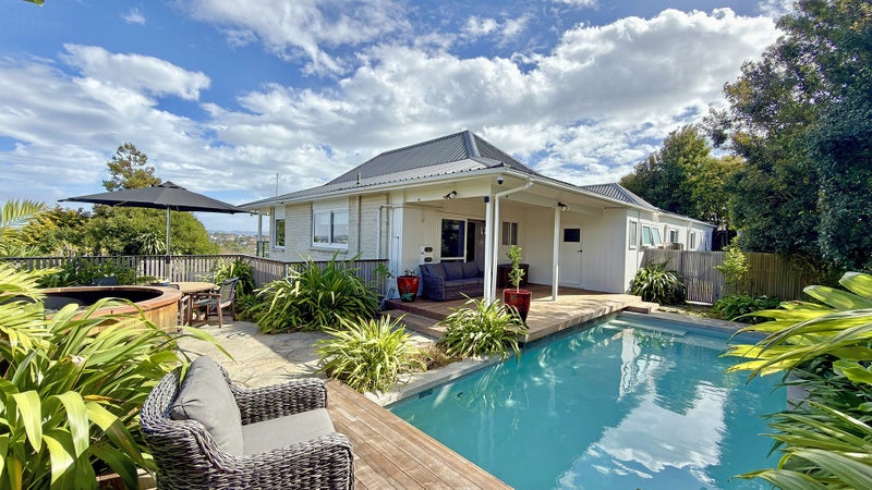 132 Porritt Avenue, Chatswood, Auckland - Carousel 1