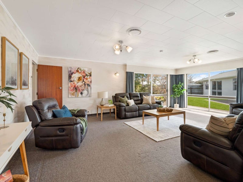 4 Sandstrom Grove, Feilding, Feilding - Carousel 2