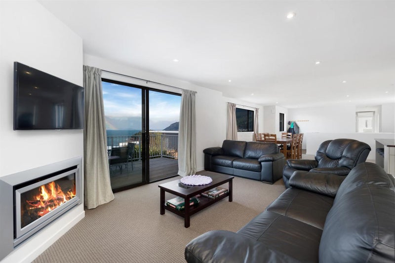 35 Suburb Street, Queenstown, Queenstown - Carousel 1
