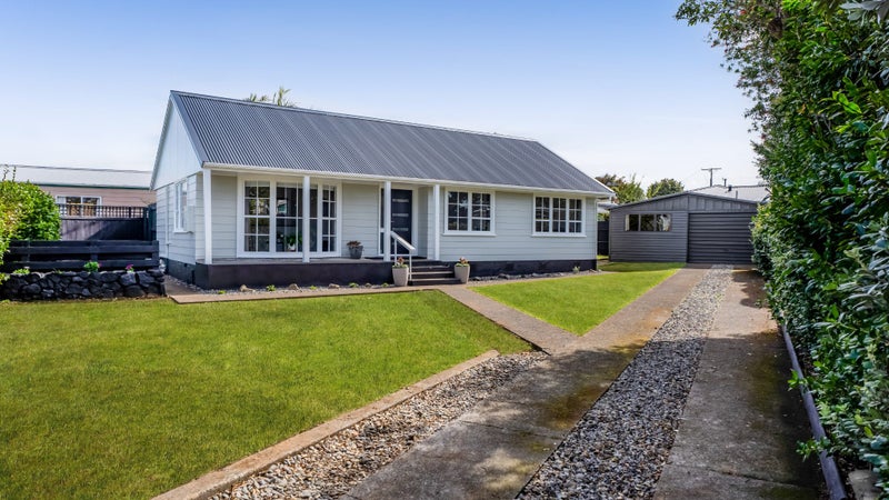 11 Konini Place, Hawera - Carousel 1