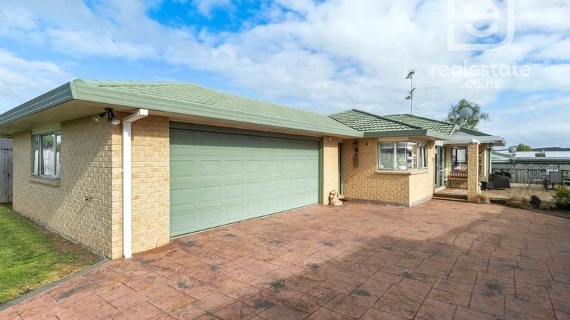 4 Meadowbrook Place, Buckland, Pukekohe - Carousel 1