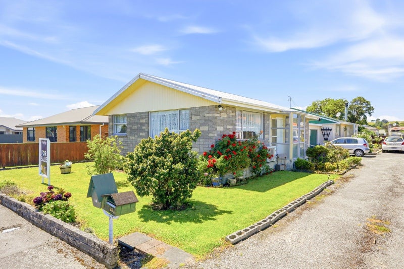 23 Sedcole Street, Pahiatua - Carousel 1