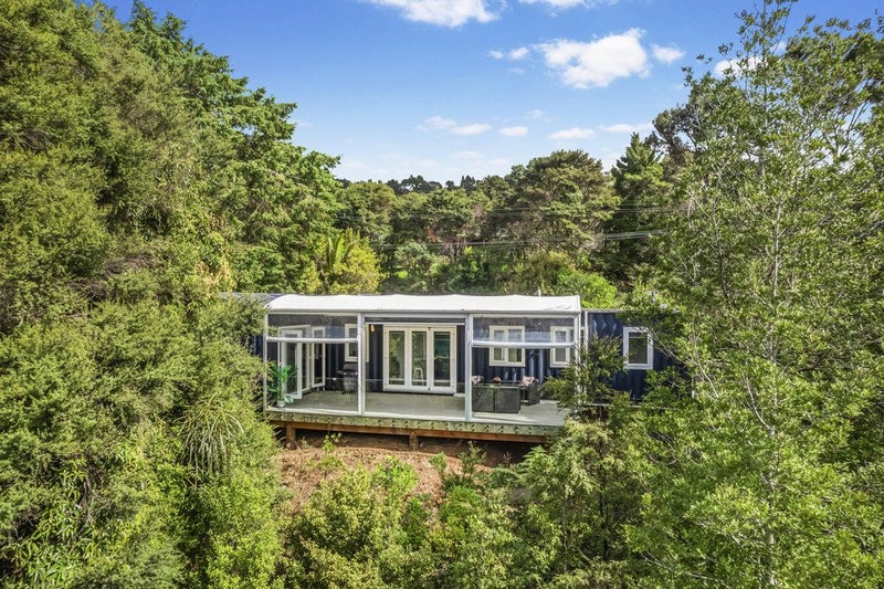 19 Rauhuia Crescent, Parau, Auckland - Carousel 1