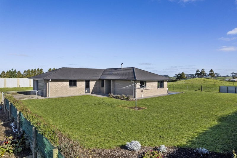657 Eltham Road, Mangatoki, Stratford - Carousel 1