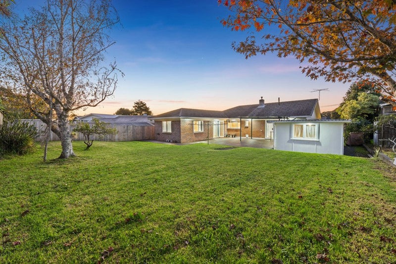 24 Collie Street, Hill Park, Manukau City, Auckland - Carousel 1