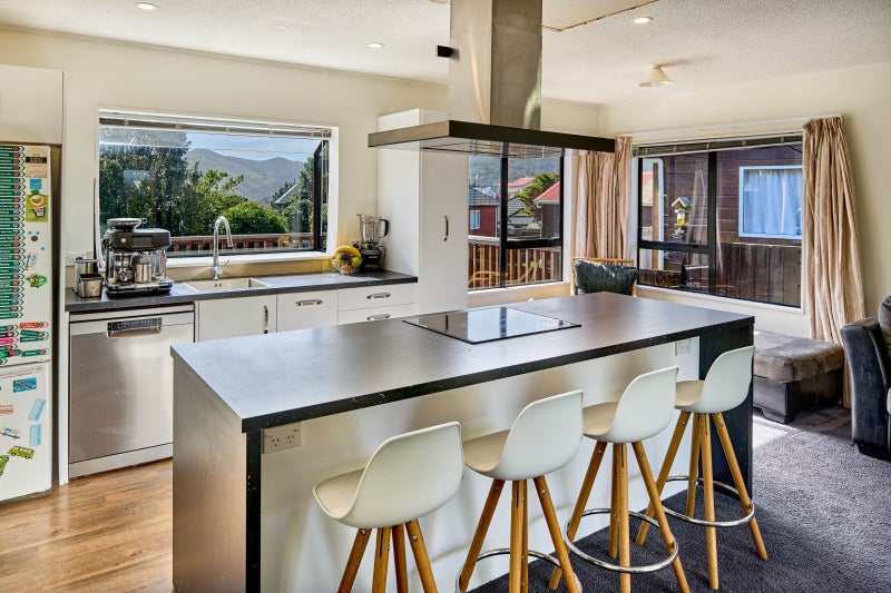 301 Maungaraki Road, Maungaraki, Lower Hutt - Carousel 2