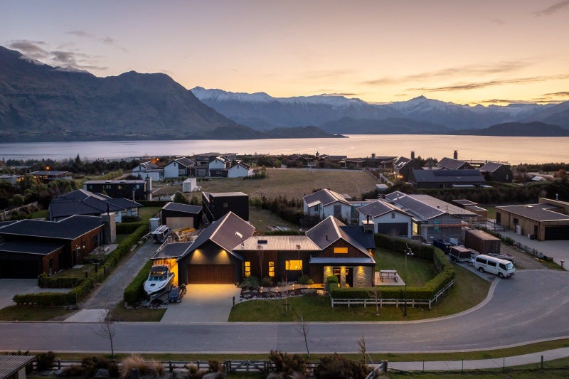 5 Bull Ridge, Wanaka - Carousel 30