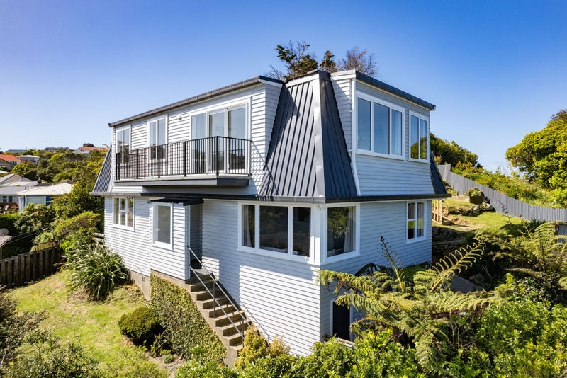 75 Salford Street, Newlands, Wellington - Carousel 1