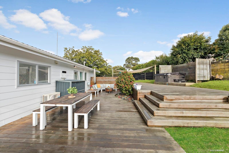 36 Keegan Drive, Massey, Auckland - Carousel 1
