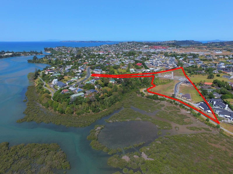 5 Odlin Lane, Red Beach, Red Beach - Carousel 2