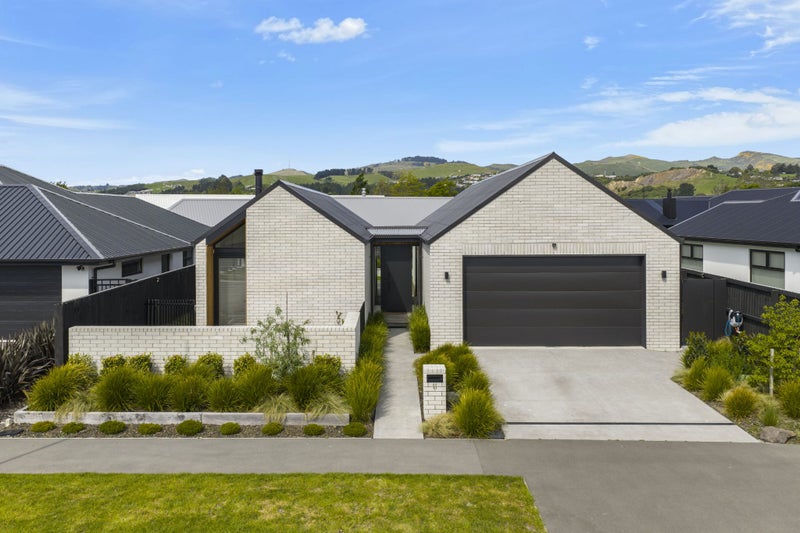 11 Jack Rogers Road, Halswell, Christchurch - Carousel 1