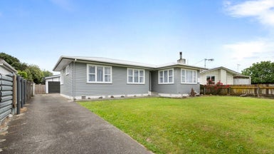 3 Somerset Crescent, Highbury, Palmerston North - Carousel 1