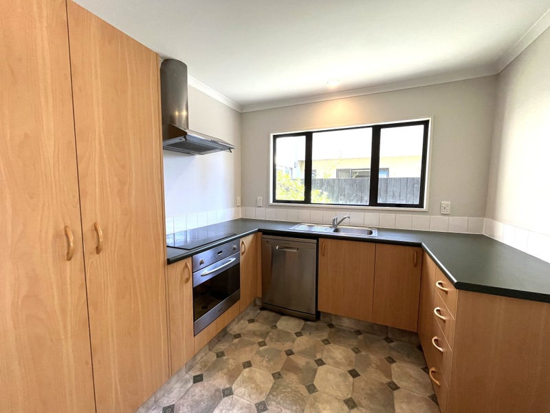 4/67 Brockworth Place, Riccarton, Christchurch City, Canterbury - Carousel 2