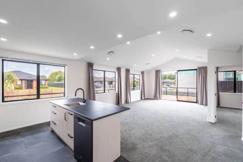 97 Hoffman Court, Waikiwi, Invercargill - Carousel 2