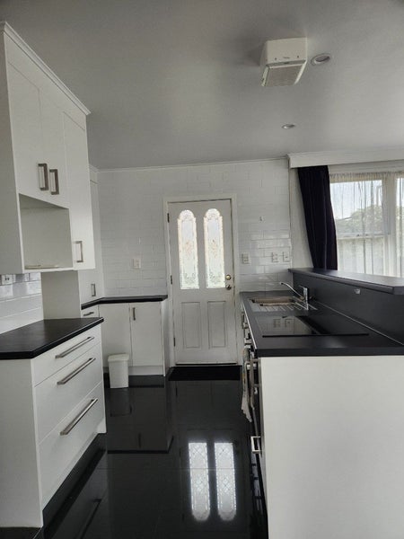 43A Pohutukawa Drive, Tokoroa, Tokoroa - Carousel 2