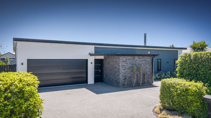 572 Birchs Road, Lincoln, Lincoln - Carousel 1