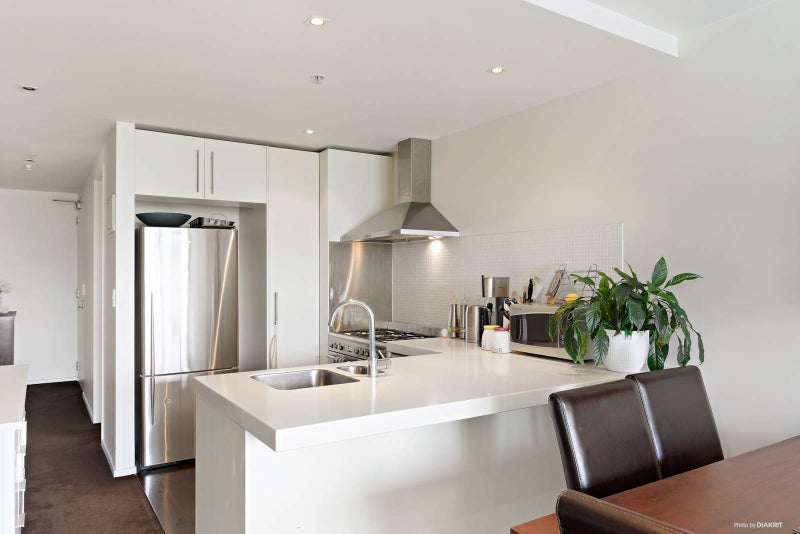 402/6 Heather Street, Parnell, Auckland - Carousel 2