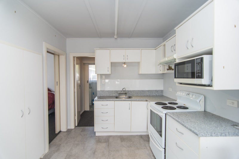 8 Guise Street, Temuka - Carousel 2