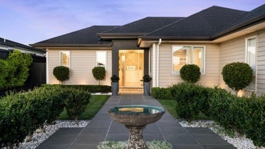 7 Brumbie Way, Karaka, Papakura - Carousel 1