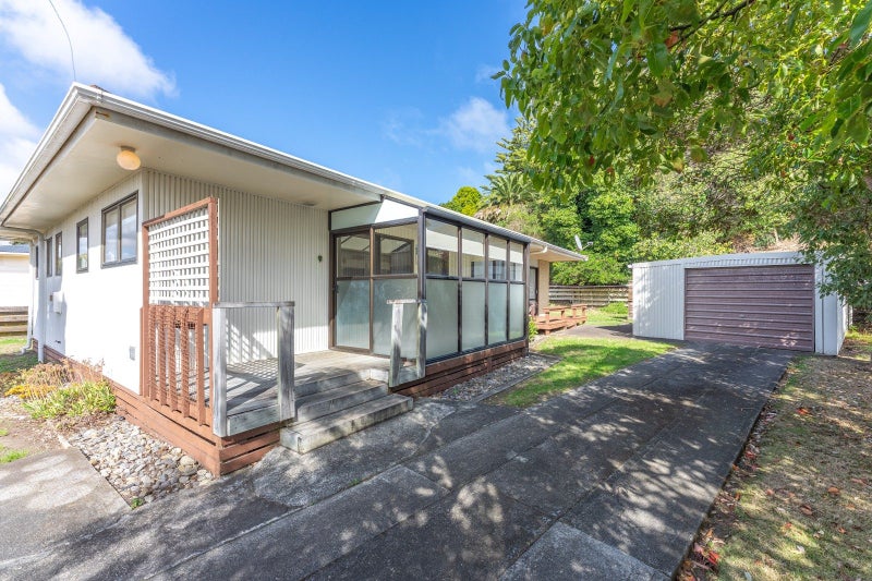 101 Norfolk Crescent, Otaki Beach, Otaki - Carousel 1