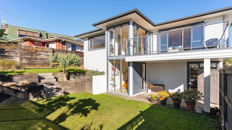 762A East Coast Road, Oteha, Auckland - Carousel 1