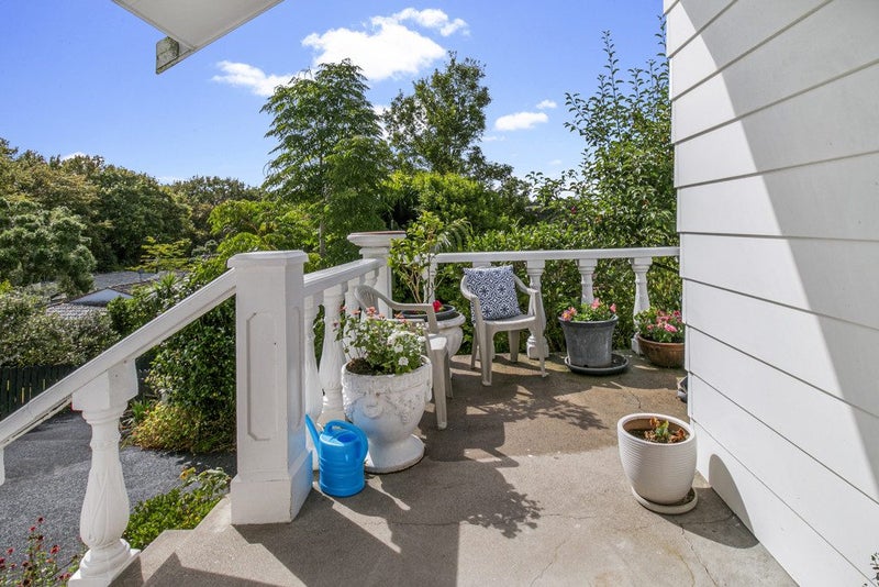 1/6 Mahuta Grove, Northcote, Auckland - Carousel 1