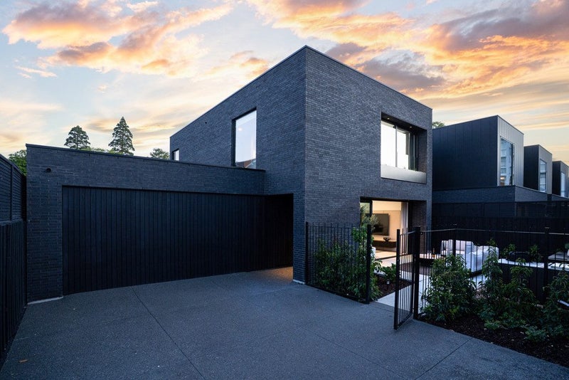 9 Hewitts Road, Merivale, Christchurch - Carousel 1