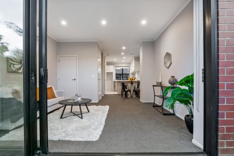 6/89 Hobsonville Point Road, Hobsonville, Auckland - Carousel 1