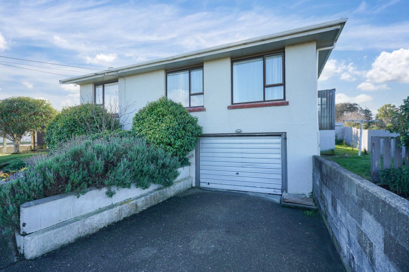 30 Wicklow Street, Clifton, Invercargill - Carousel 1