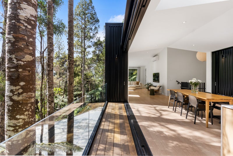 294 Konini Road, Titirangi, Auckland - Carousel 2