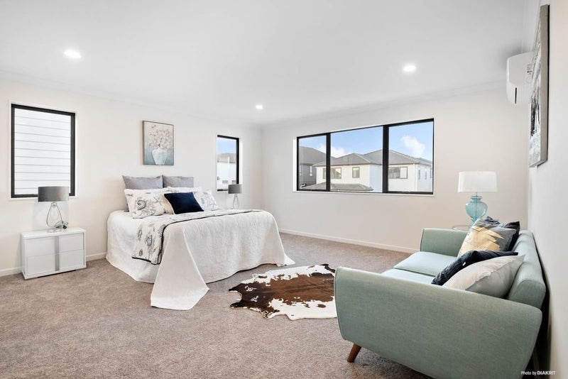 19 Puoro Street, Flat Bush, Auckland - Carousel 2