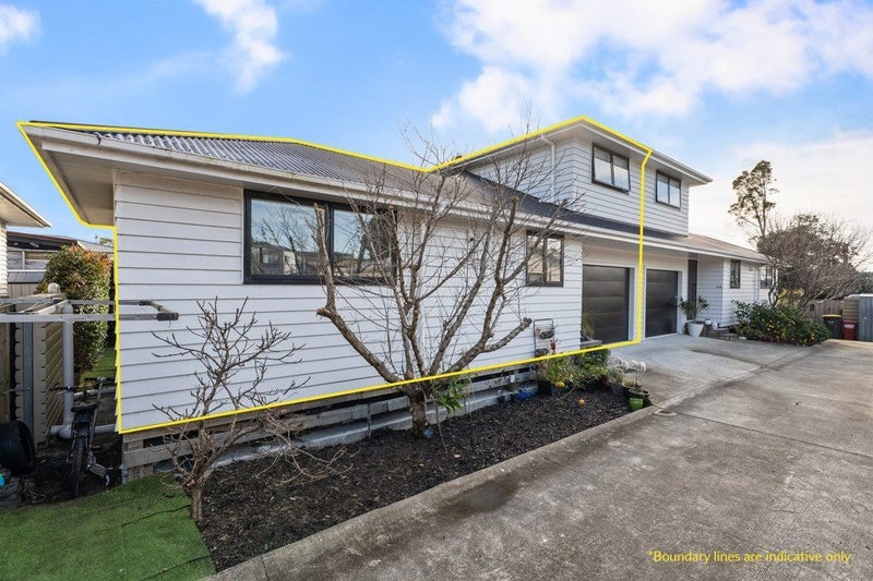 52A Waipani Road, Te Atatu Peninsula, Auckland - Carousel 1