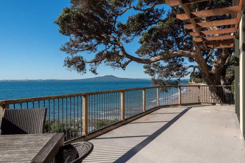 19 View Road, Campbells Bay, North Shore City, Auckland - Carousel 1