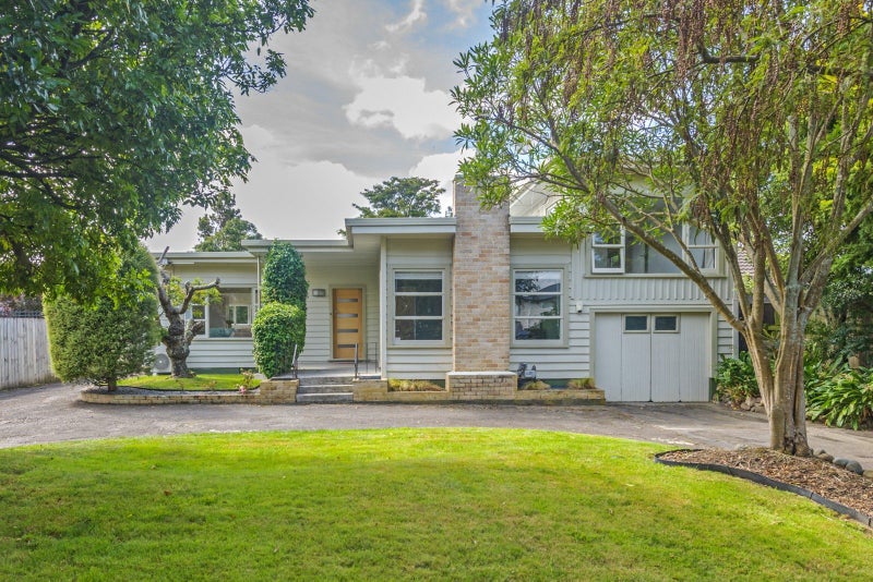 17 Manawatu Street, Hokowhitu, Palmerston North - Carousel 1
