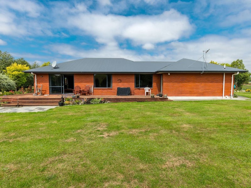 11 Hunts Road, Waimate, Waimate - Carousel 33