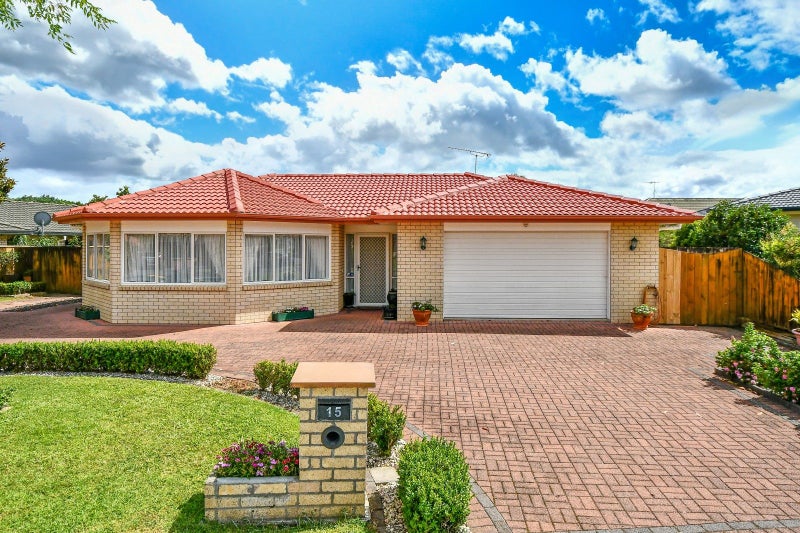 15 Trossach Place, Wattle Downs, Auckland - Carousel 1