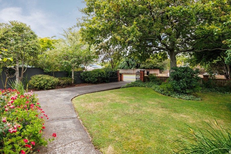 7 Saint Johns Avenue, Palmerston North - Carousel 2