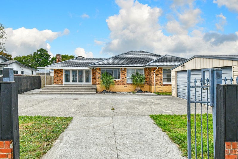 21 Grove Road, Papakura - Carousel 14