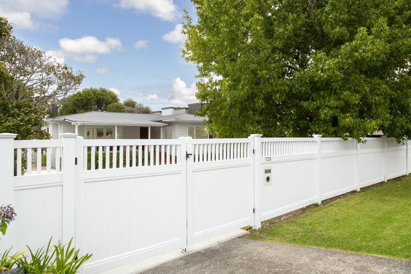 725 Te Atatu Road, Te Atatu Peninsula, Auckland - Carousel 23