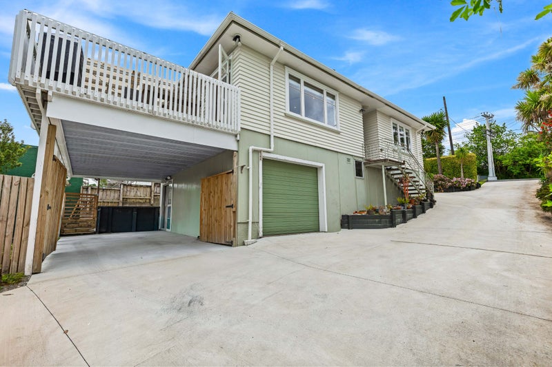 40 Sunnyside Road, Sunnyvale, Auckland - Carousel 1