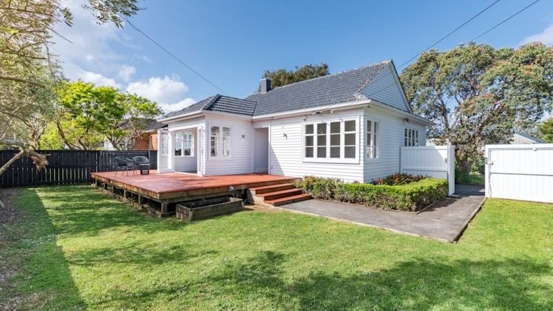 1 Namata Road, Onehunga, Auckland - Carousel 1