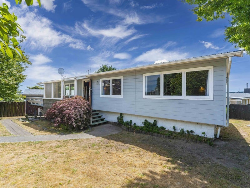 22 Hinemoa Avenue, Taupo - Carousel 21