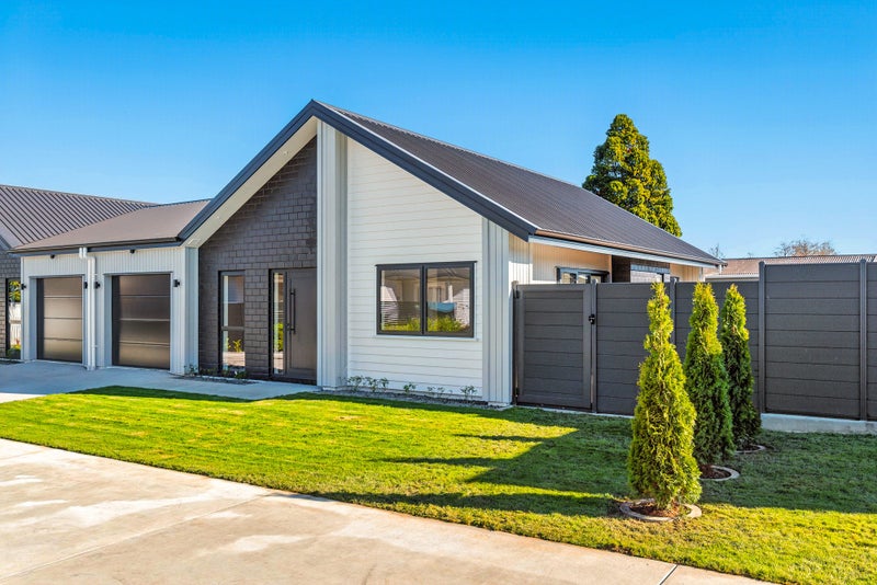 11C Gordon Place, Levin, Levin - Carousel 1