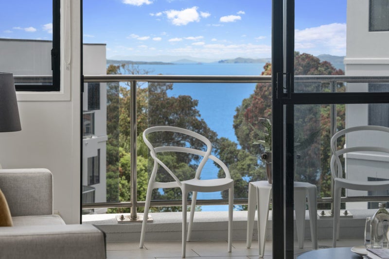 4A/171 Hurstmere Road, Takapuna, Auckland - Carousel 2