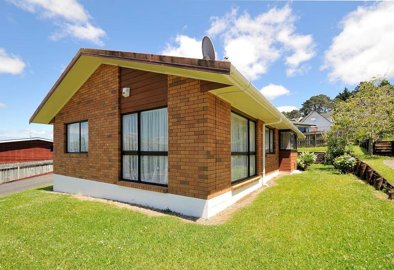 10 Ronald Macken Place, Mairangi Bay, North Shore City, Auckland - Carousel 2